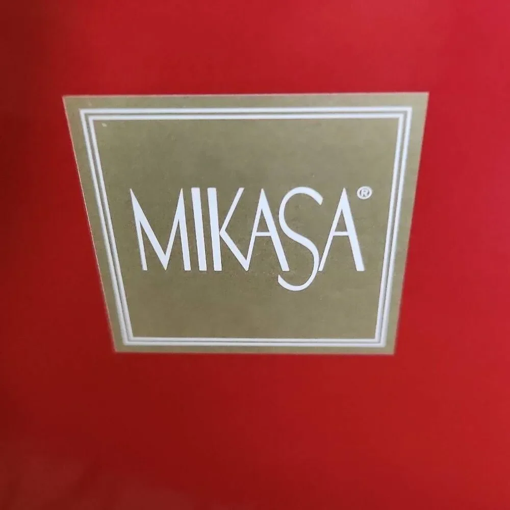 Mikasa Holiday Evergreen Emerald Bowl